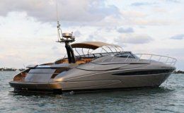 Charter yacht riva rivale 52 day charter ibiza