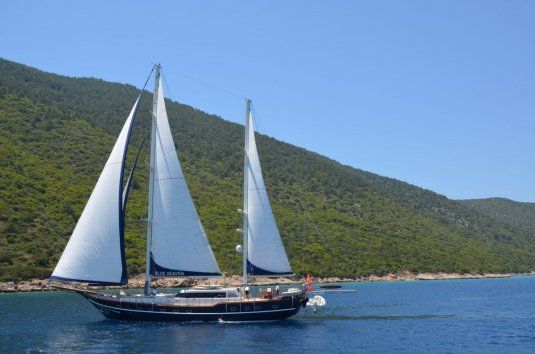 Blue heaven catamaran for charter in turkey