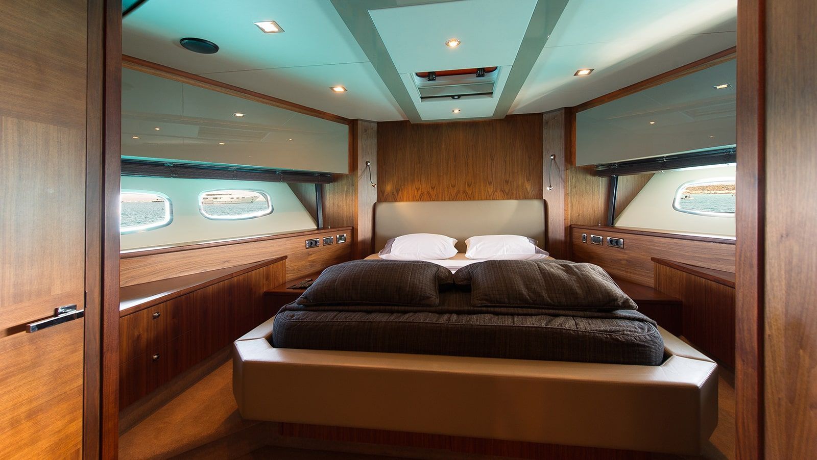 Your charter yacht yates alquiler