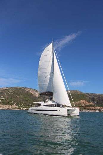 Astra charter catamaran bahamas alquiler 1