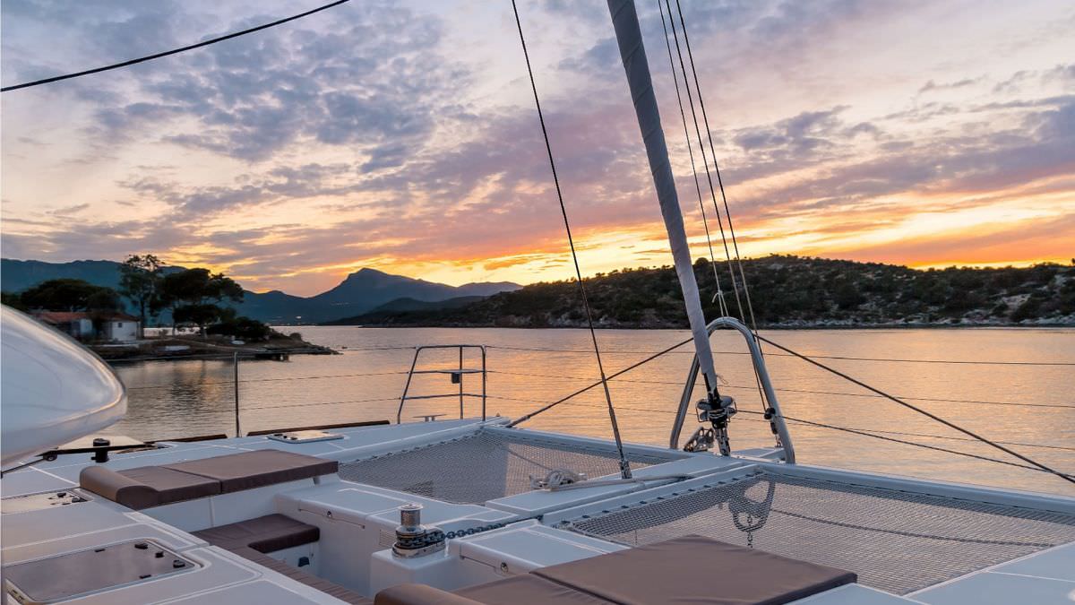 Charter catamaran greece alquiler grecia 10