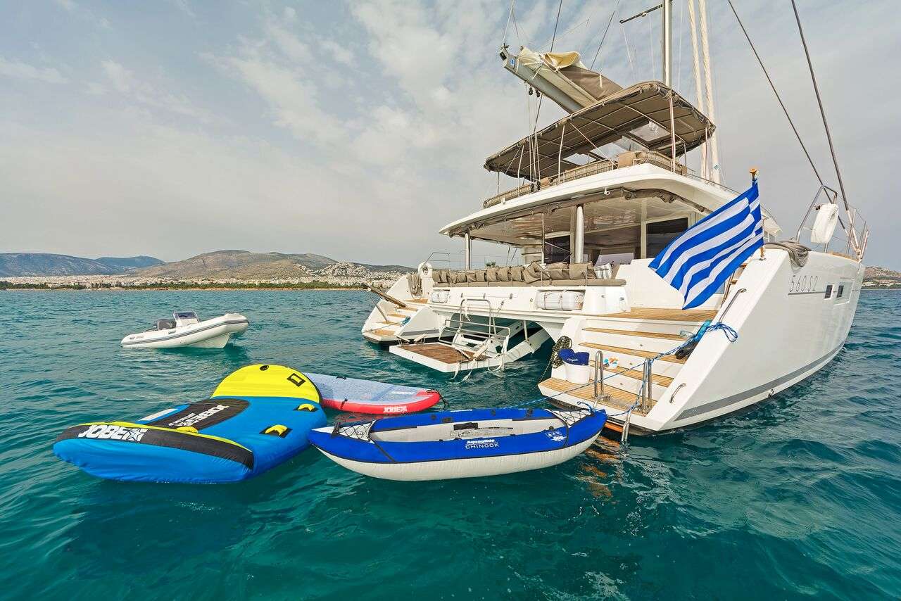 Catamaran greece charter alquiler grecia 13