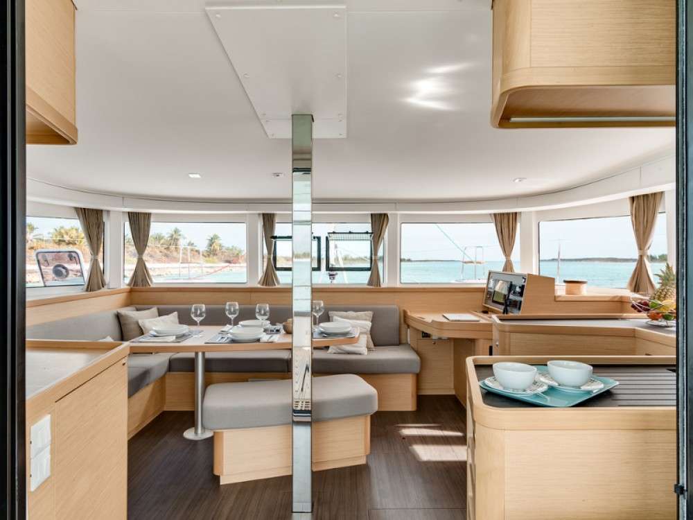 Charter catamaran italy alquiler italia 2