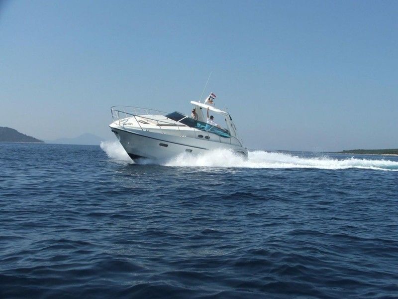 Lightening charter boat balearics alquiler bote baleares mallorca 2